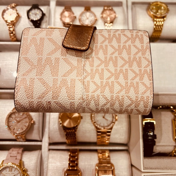 Michael Kors Purse and Wallet - Picture 10 of 15